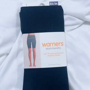 Warner's Black Seamless Shapewear Shortie